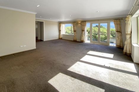 Photo of property in 19 Bunker Way, Strathmore Park, Wellington, 6022