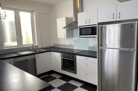 Photo of property in 34f5 Hawkestone Street, Thorndon, Wellington, 6011