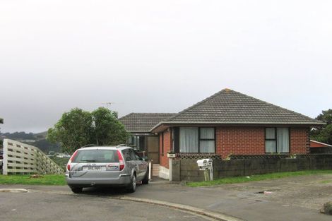 Photo of property in 20 Loasby Crescent, Newlands, Wellington, 6037