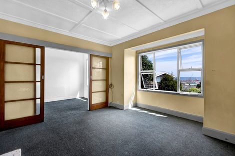 Photo of property in 54 Pioneer Road, Moturoa, New Plymouth, 4310