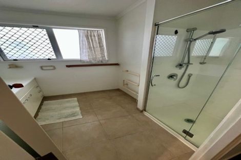 Photo of property in 27 Halberg Street, Glenfield, Auckland, 0629