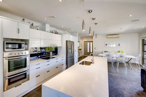 Photo of property in 21 Tasman Drive, Poraiti, Napier, 4112