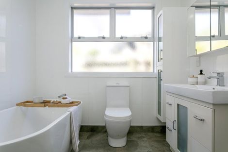 Photo of property in 27 Ngamotu Road, Taupo, 3330