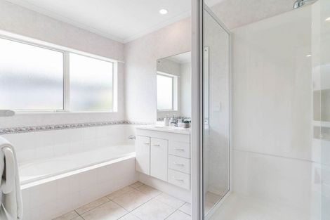 Photo of property in 93 Westerham Drive, Dannemora, Auckland, 2016
