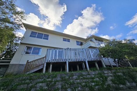 Photo of property in 84 Taylor Terrace, Tawa, Wellington, 5028