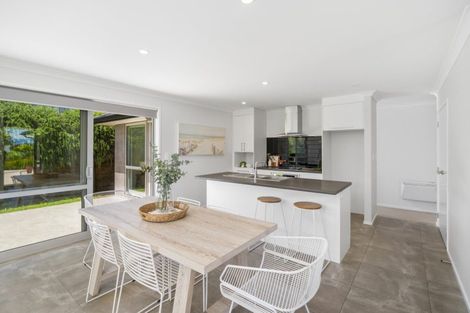 Photo of property in 7 Madeleine Place, Omokoroa, 3114