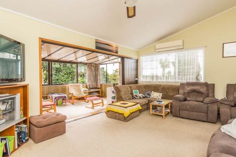 Photo of property in 3 Denyer Place, New Lynn, Auckland, 0600