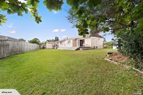 Photo of property in 10 Harry Ward Place, Henderson, Auckland, 0610