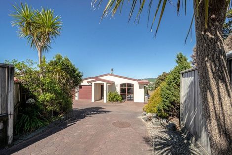 Photo of property in 21 Kentwood Drive, Woodridge, Wellington, 6037