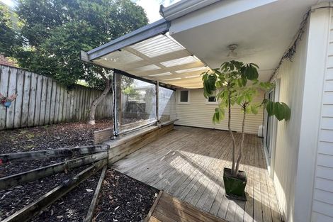 Photo of property in 8 Widmore Drive, Massey, Auckland, 0614