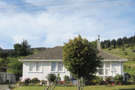 Photo of property in 53 Cambridge Terrace, Kaiti, Gisborne, 4010