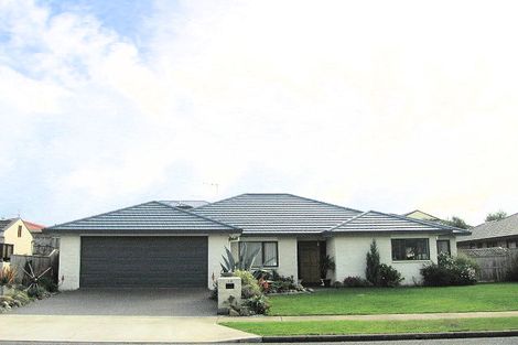 Photo of property in 12 San Priamo Place, Paraparaumu Beach, Paraparaumu, 5032