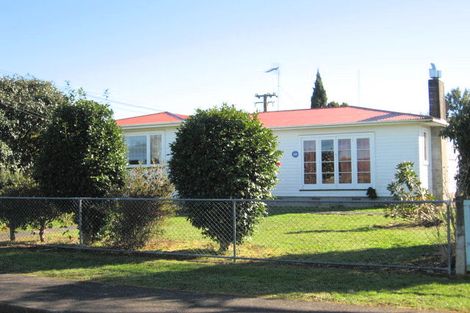 Photo of property in 2 Kerry Place, Papakura, 2110