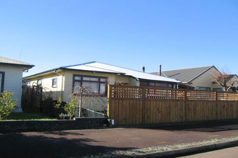 Photo of property in 24 Kauri Street, Roslyn, Palmerston North, 4414