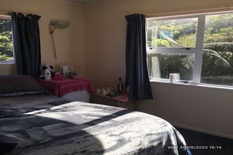 Photo of property in 24d Chastudon Place, Tawa, Wellington, 5028