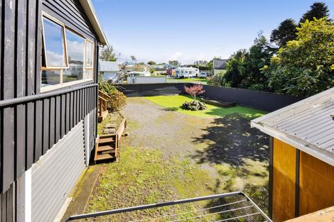Photo of property in 9 Standish Street, Midhirst, Stratford, 4394
