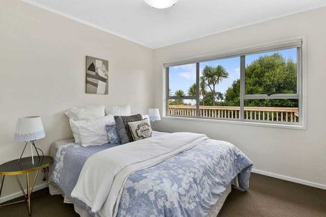 Photo of property in 2/148 Arran Road, Browns Bay, Auckland, 0630