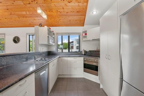 Photo of property in 2/1 The Moorings, Two Mile Bay, Taupo, 3330
