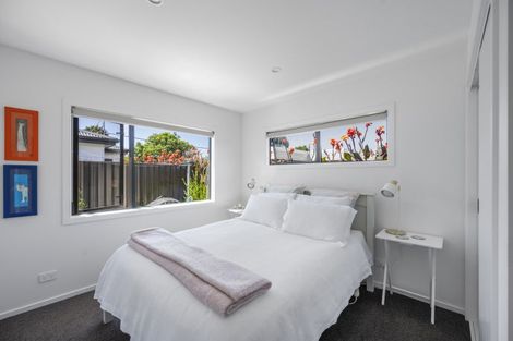 Photo of property in 49 Calder Way, Seaward Bush, 9871
