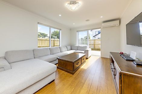 Photo of property in 9 Kotuku Crescent, Takanini, 2112