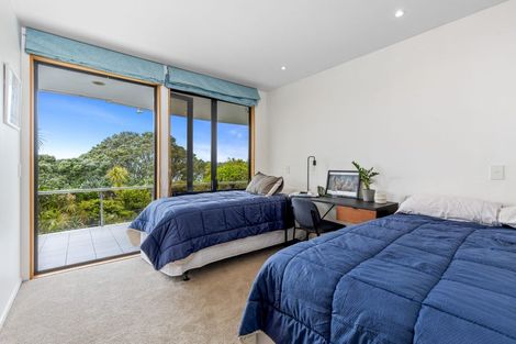 Photo of property in 1/19 Churchill Road, Murrays Bay, Auckland, 0630