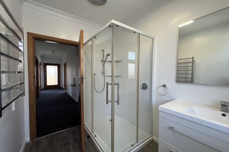 Photo of property in 67 Featherston Street, Takaro, Palmerston North, 4412