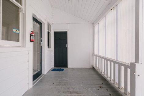 Photo of property in 74 Chelwood Street, Takaro, Palmerston North, 4412