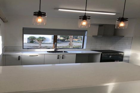 Photo of property in 3/762 Beach Road, Browns Bay, Auckland, 0630