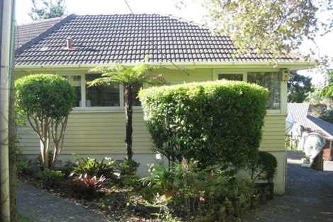 Photo of property in 6 Nicholson Place, Hillcrest, Auckland, 0627