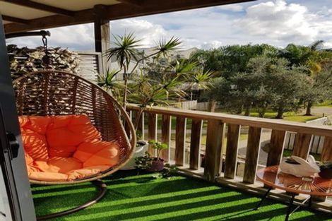 Photo of property in 24/8 Carolina Place, Albany, Auckland, 0632