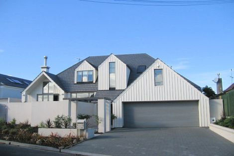 Photo of property in 12 Nevay Road, Karaka Bays, Wellington, 6022