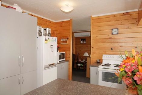 Photo of property in 14 Peppertree Glade, Kelvin Grove, Palmerston North, 4414