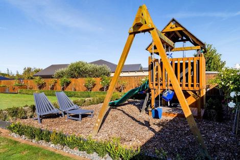 Photo of property in 12 Nikau Place, Hawera, 4610