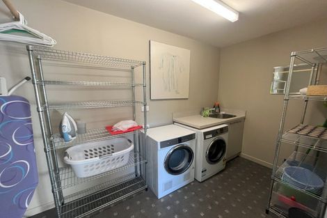 Photo of property in 7 Hogan Lane, Wanaka, 9305