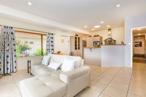 Photo of property in 1 Russell Robertson Drive, Havelock North, 4130