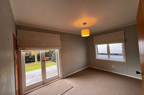 Photo of property in 33 Durham Street, Te Atatu Peninsula, Auckland, 0610