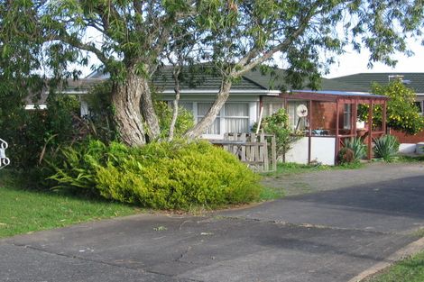 Photo of property in 1/8 Landop Terrace, Howick, Auckland, 2014