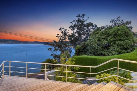 Photo of property in 34 Marine Parade, Macandrew Bay, Dunedin, 9014