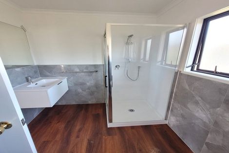 Photo of property in 81 Oreil Avenue, West Harbour, Auckland, 0618