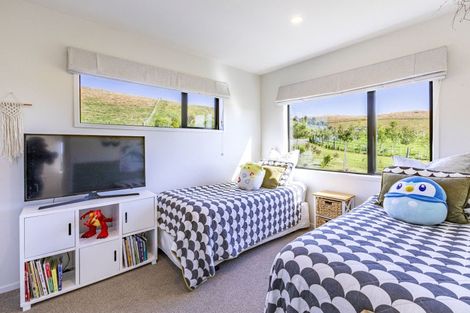 Photo of property in 53 Highlands Drive, Waipawa, 4210