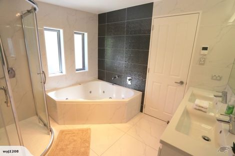 Photo of property in 104 Fairview Avenue, Fairview Heights, Auckland, 0632