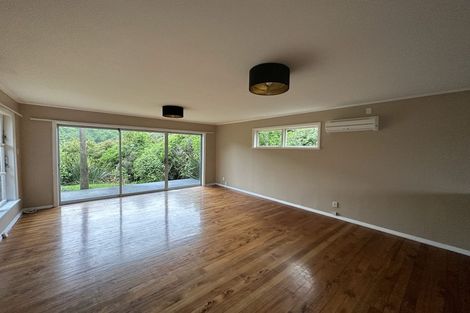 Photo of property in 5f2 Wilmshurst Place, Tawa, Wellington, 5028