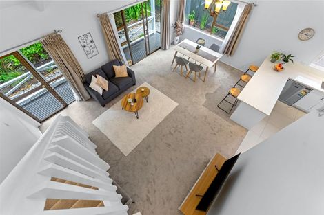 Photo of property in 2/1 Trelawny Place, Hillcrest, Auckland, 0627