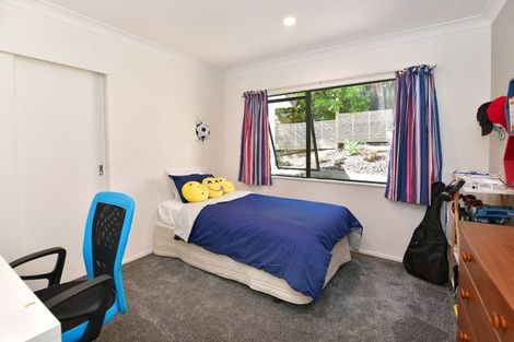 Photo of property in 4 Grovenor Drive, Orewa, 0931