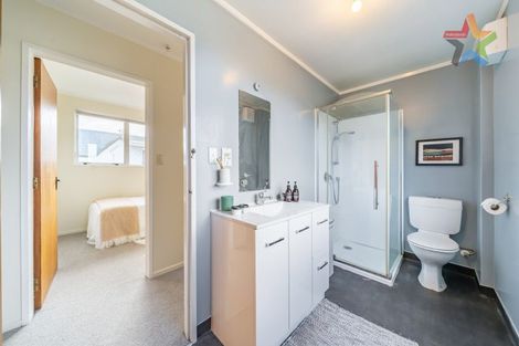 Photo of property in 74f4 Freyberg Street, Lyall Bay, Wellington, 6022