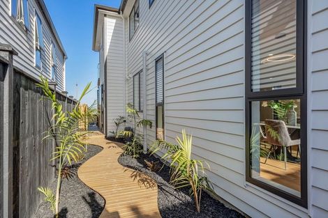 Photo of property in 14 Pakirikiri Street, Long Bay, 0630