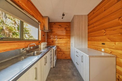 Photo of property in 14 Charles Road, Hannahs Bay, Rotorua, 3010