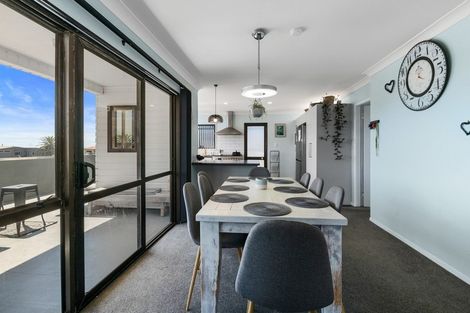 Photo of property in 1061 Papamoa Beach Road, Papamoa Beach, Papamoa, 3118