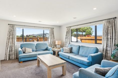 Photo of property in 92 The Drive, Paraparaumu Beach, Paraparaumu, 5032