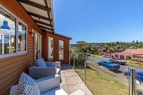 Photo of property in 9 Robin Lane, Browns Bay, Auckland, 0630